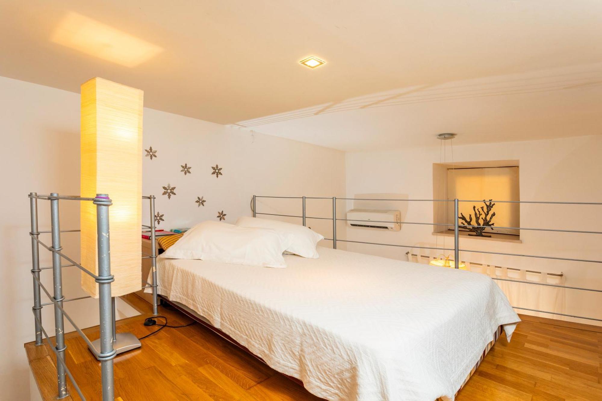 Apartment Etnart Gallery House